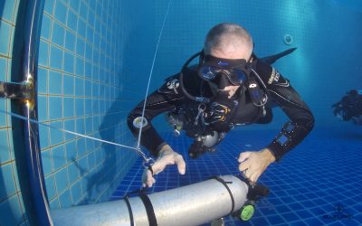 sidemount diver